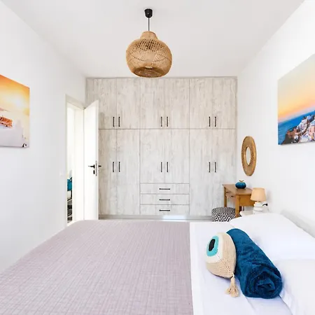 Santana Apartment *
