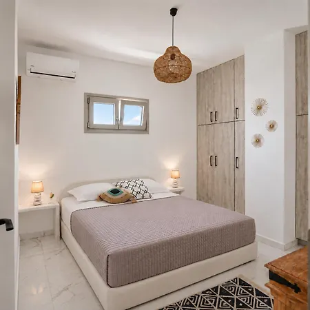 Santana Apartment *