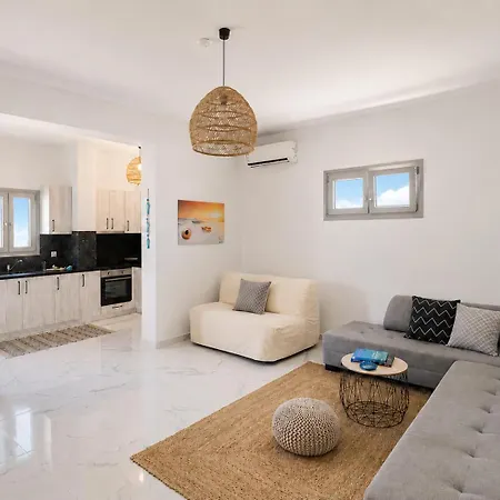 Santana Apartment *