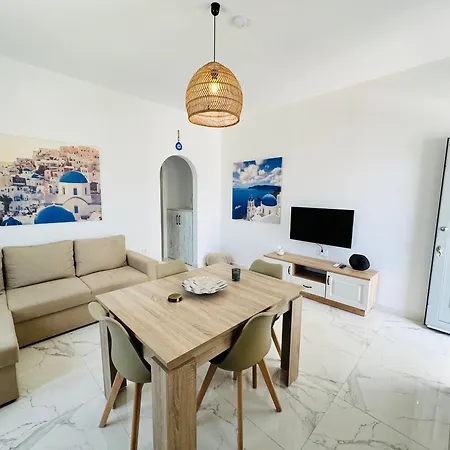 Santana Appartement Perivolos (Santorini)