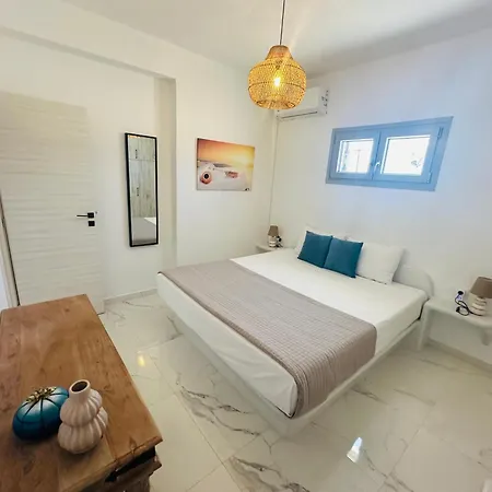 Santana Daire Perivolos (Santorini)
